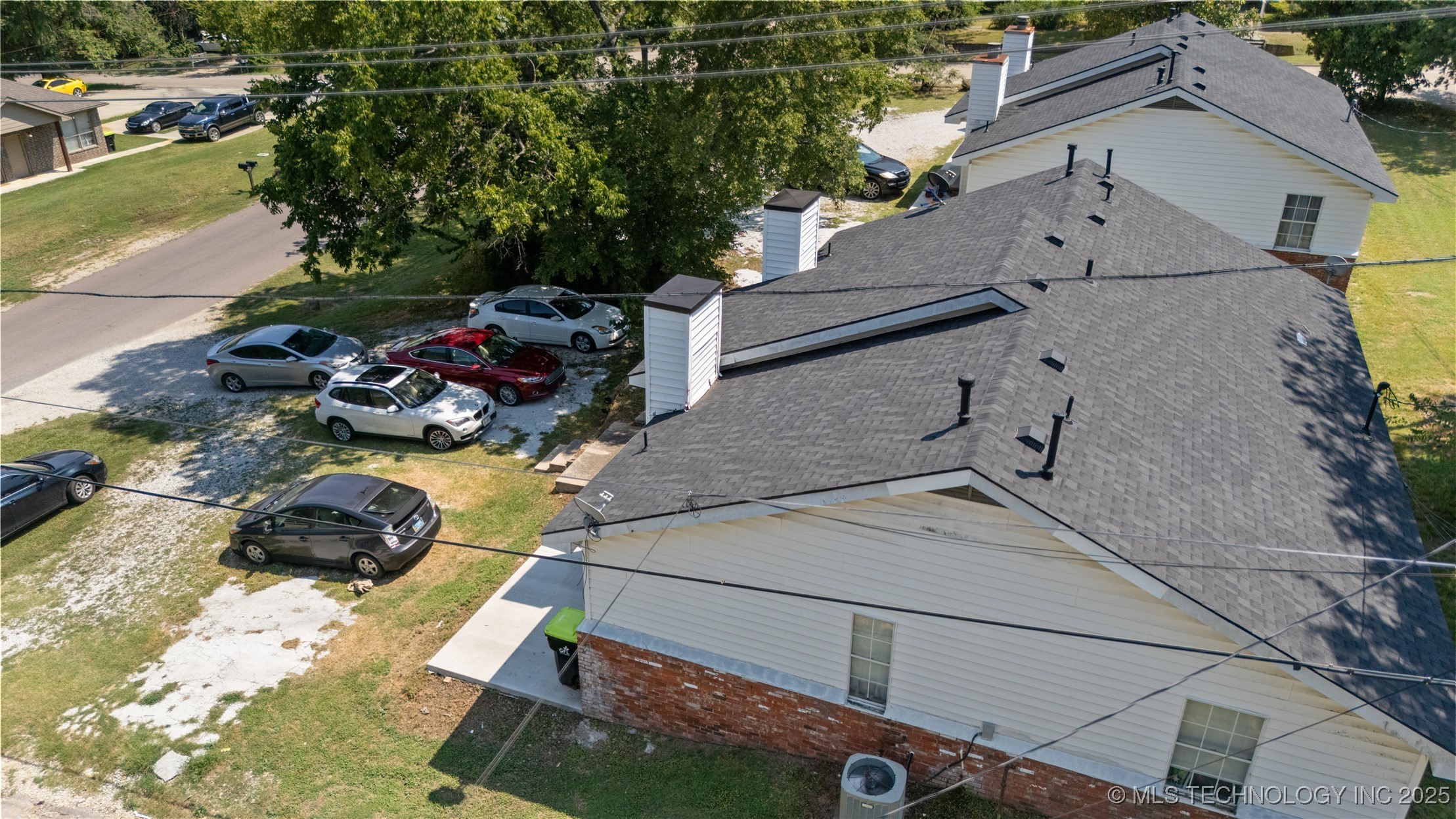 230 E 17th