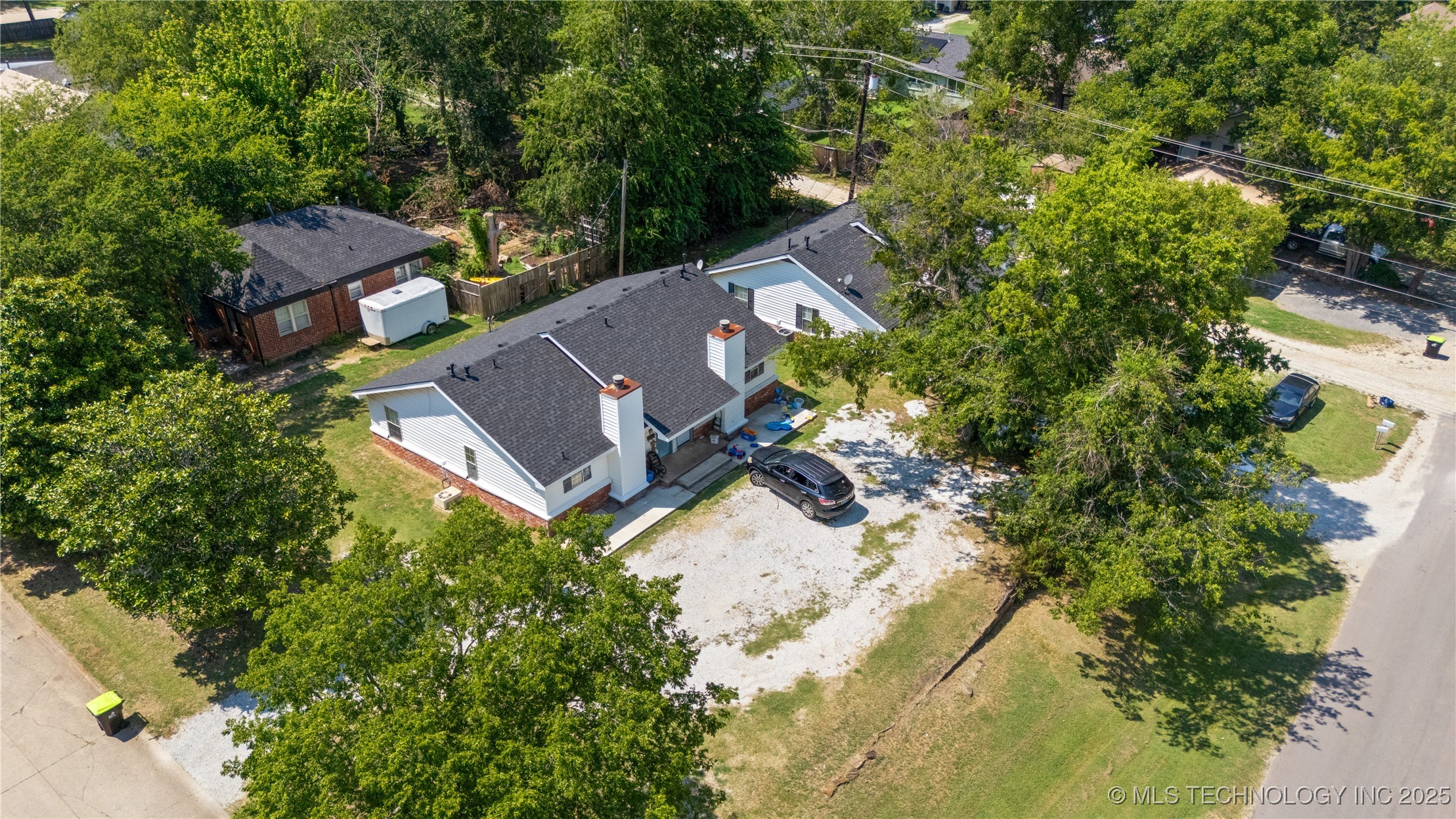 230 E 17th