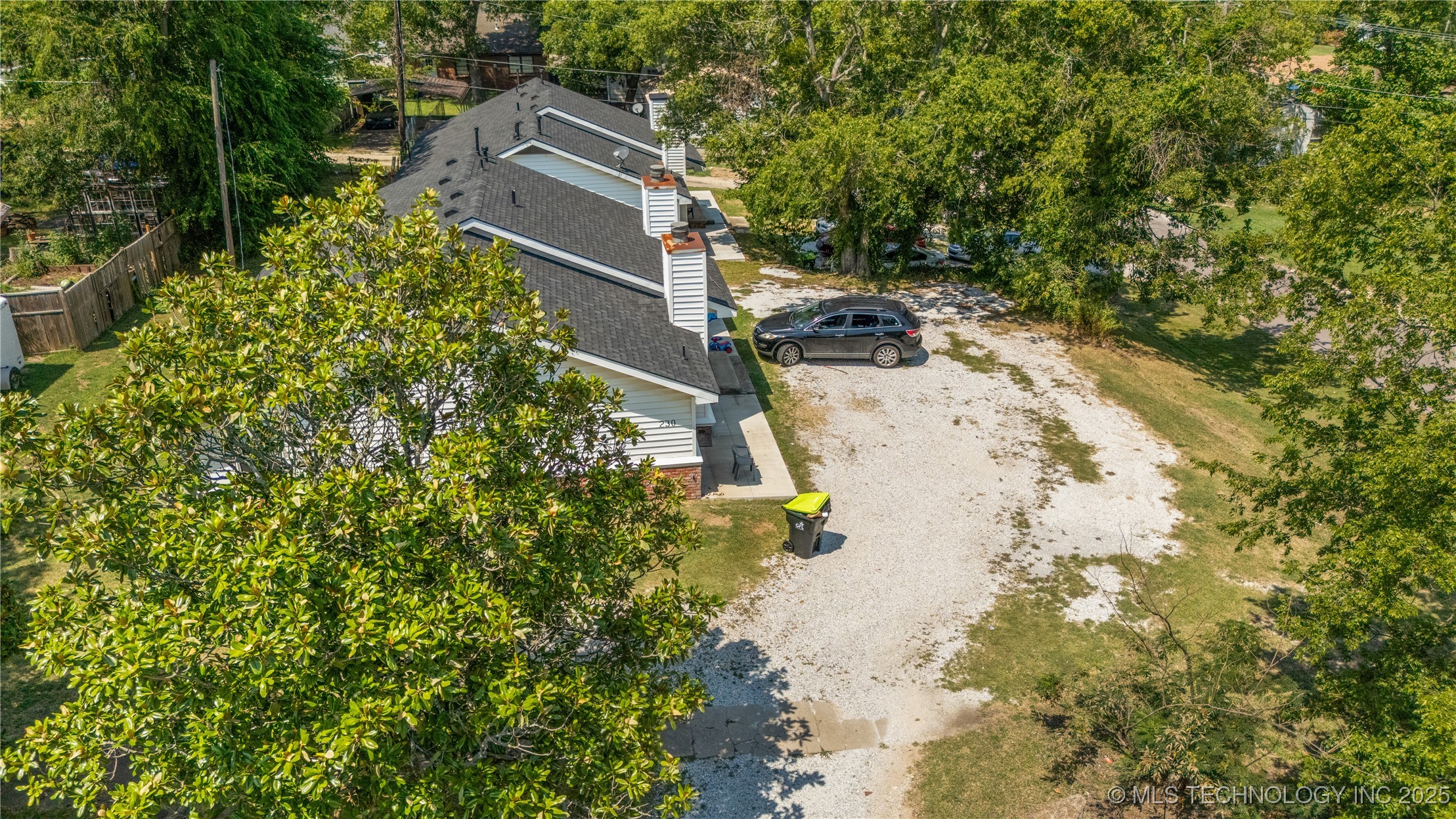 230 E 17th