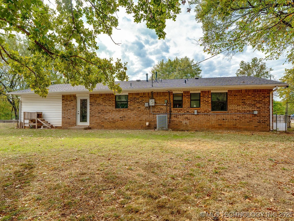 19116 County Road 1570