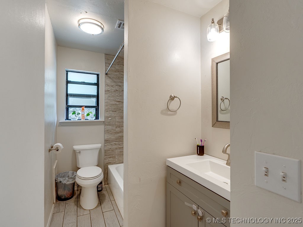 19116 County Road 1570