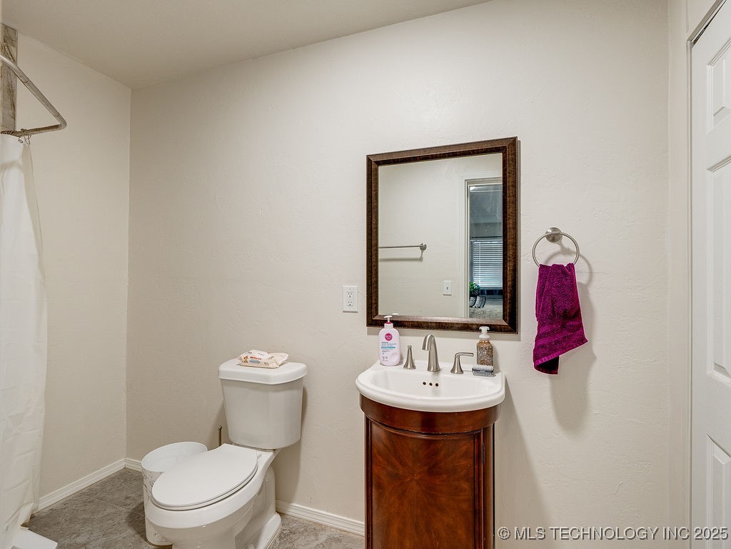 19116 County Road 1570