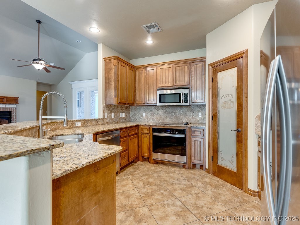 820 Cypress