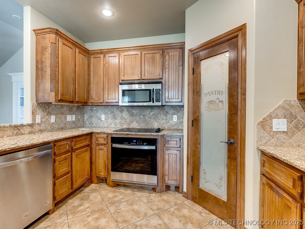 820 Cypress