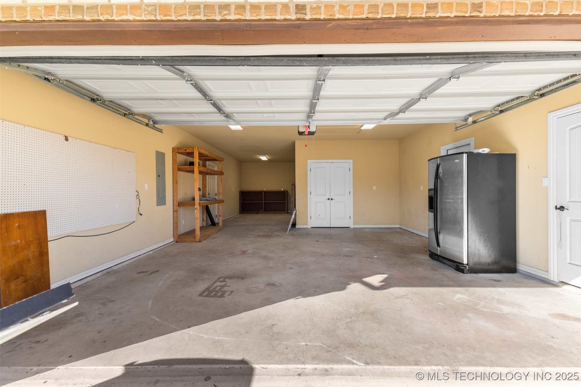 820 Cypress