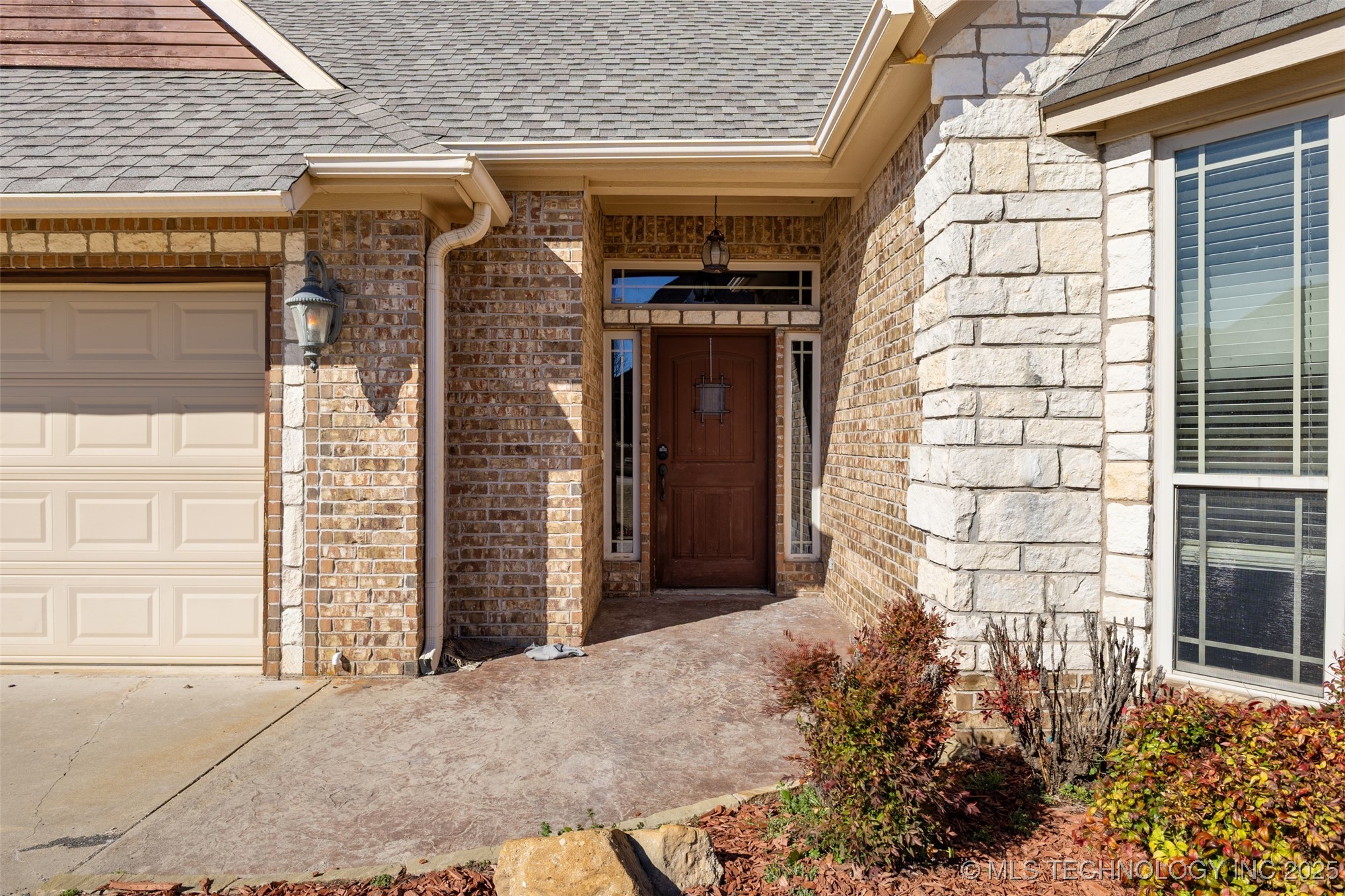 820 Cypress