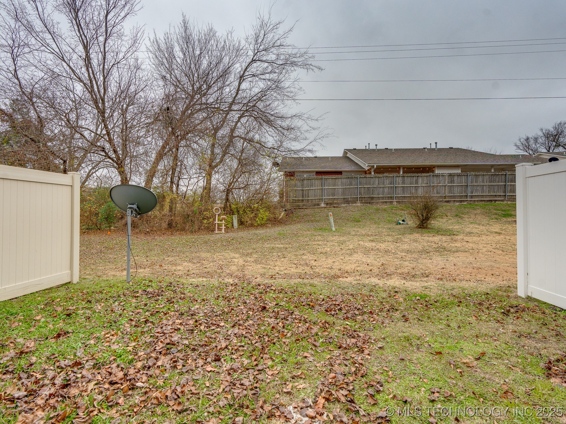 813 Maple Street