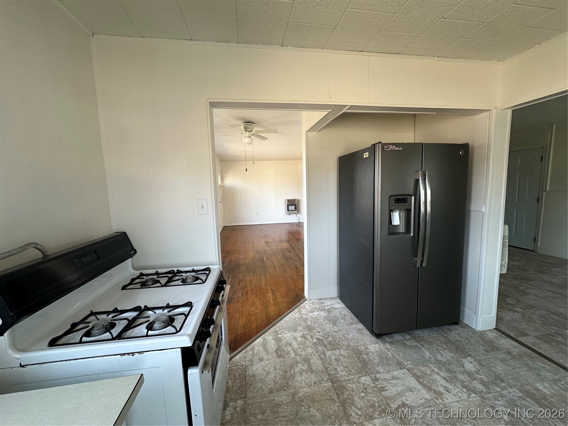 301 S Hickory