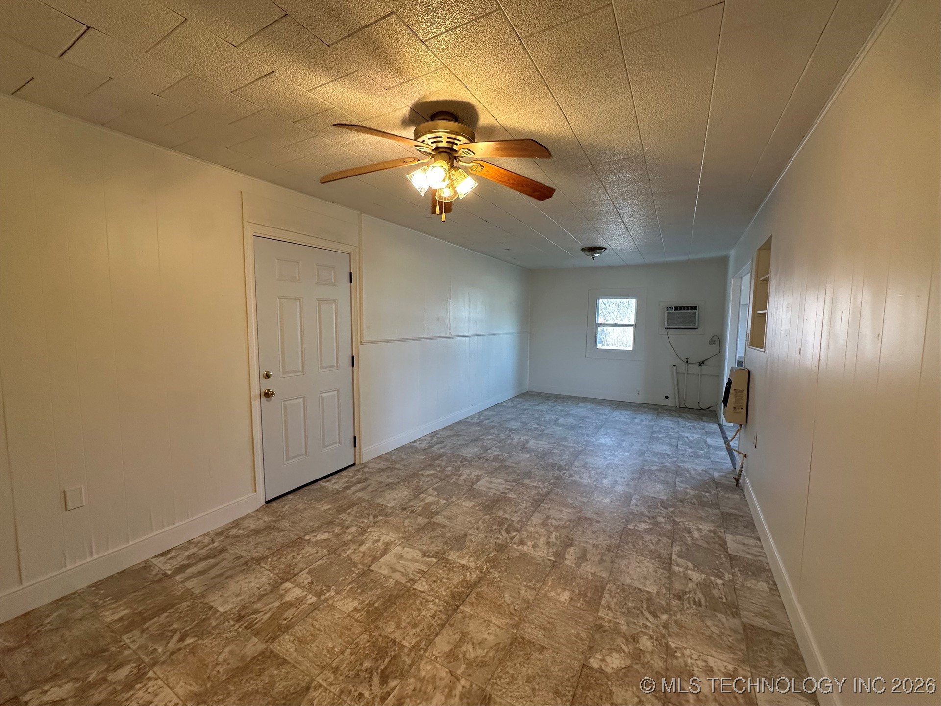 301 S Hickory
