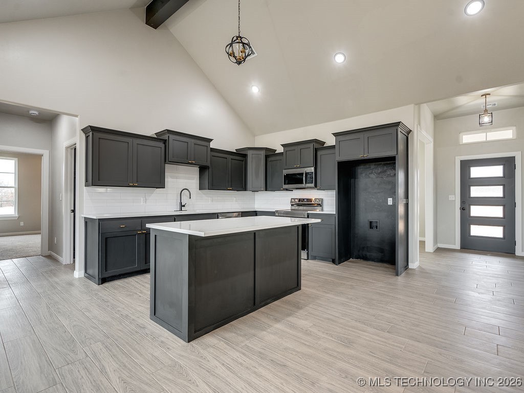 12098 County Road 3513 Loop