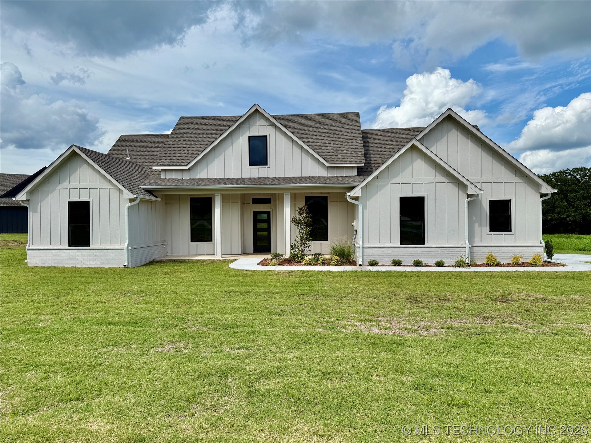 12098 County Road 3513 Loop