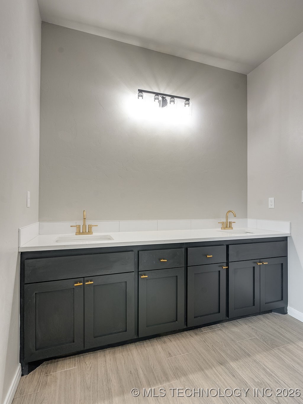 12098 County Road 3513 Loop