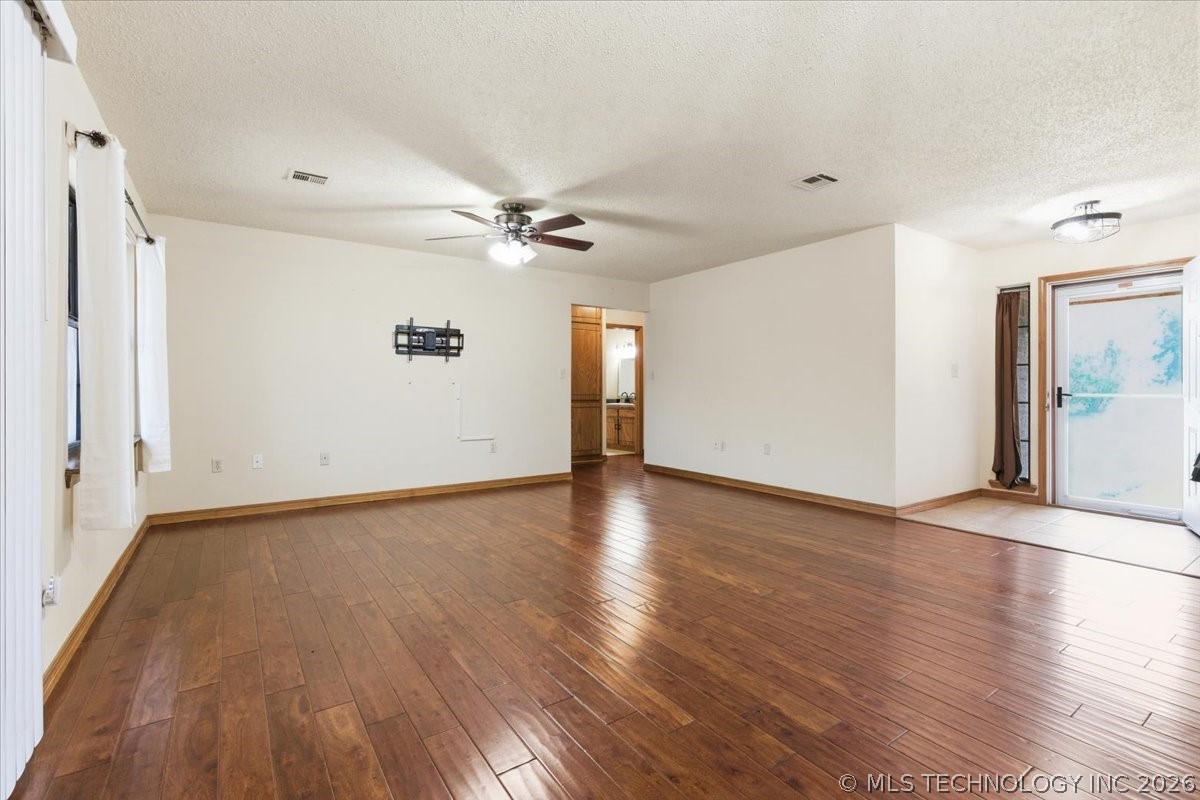 16039 County Road 3535