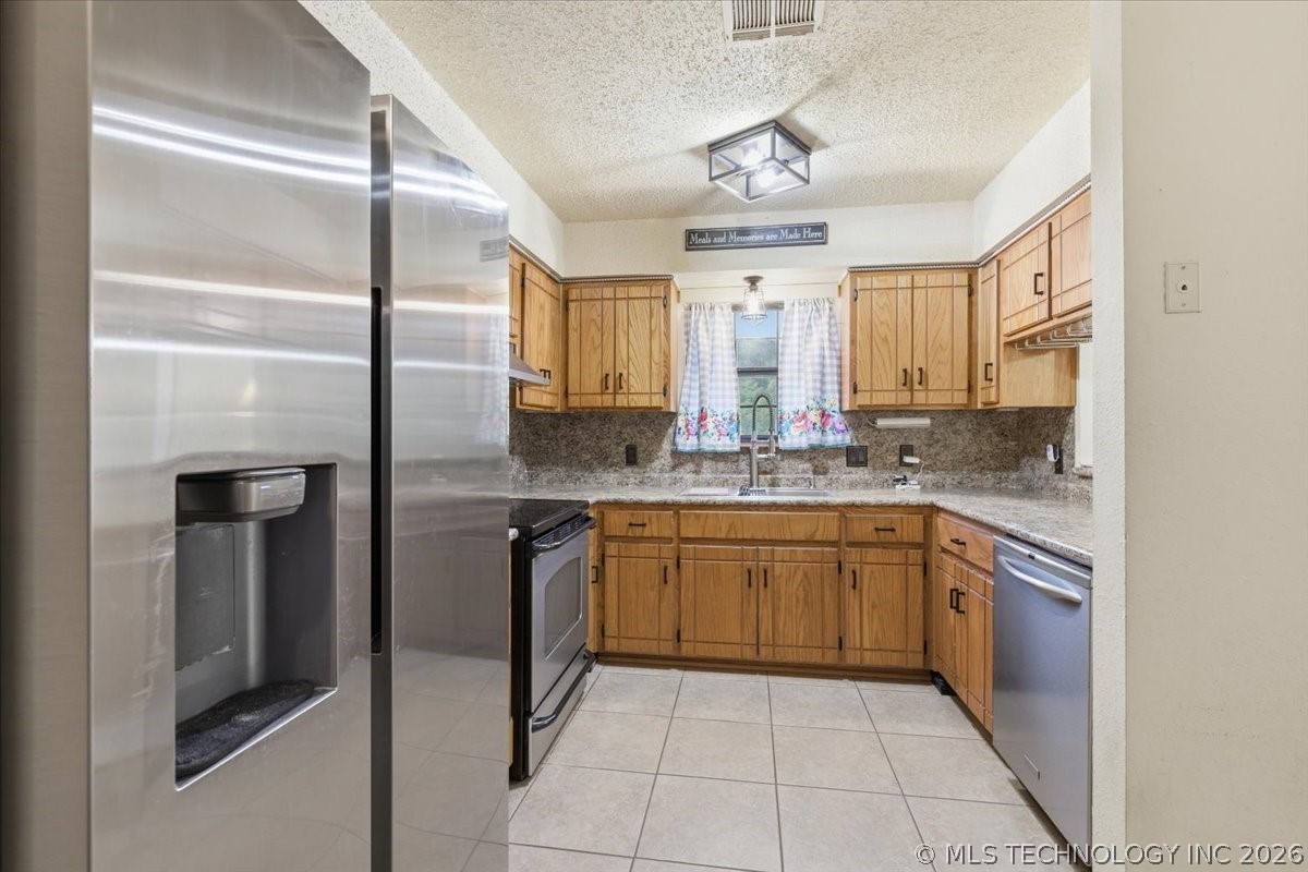 16039 County Road 3535
