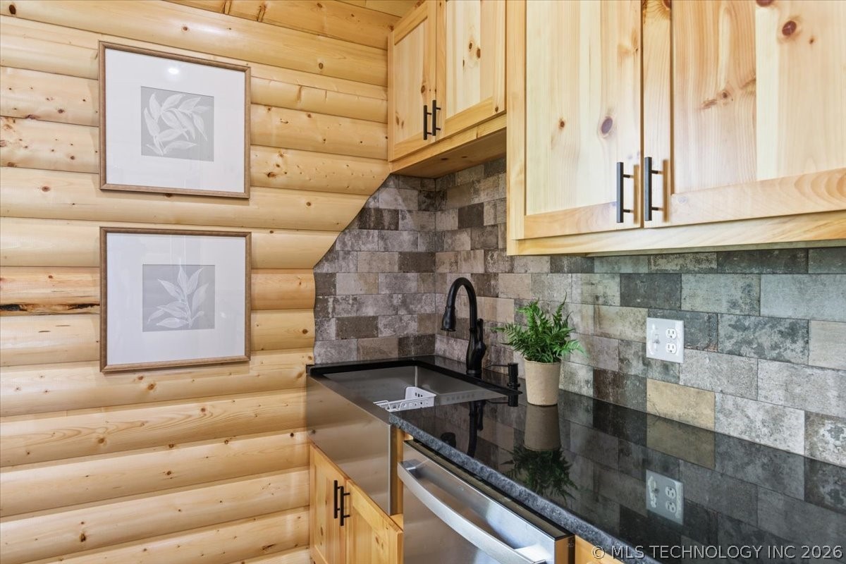 10616 County Road 3560