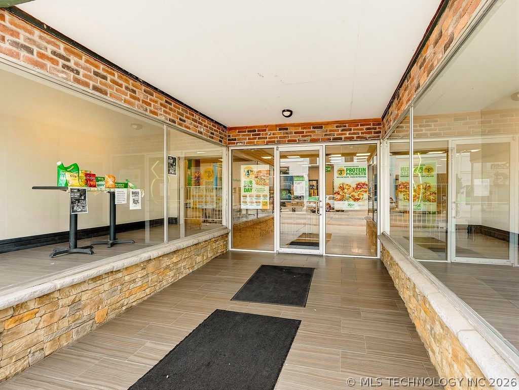 119 W Main