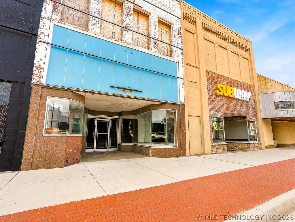 119 W Main