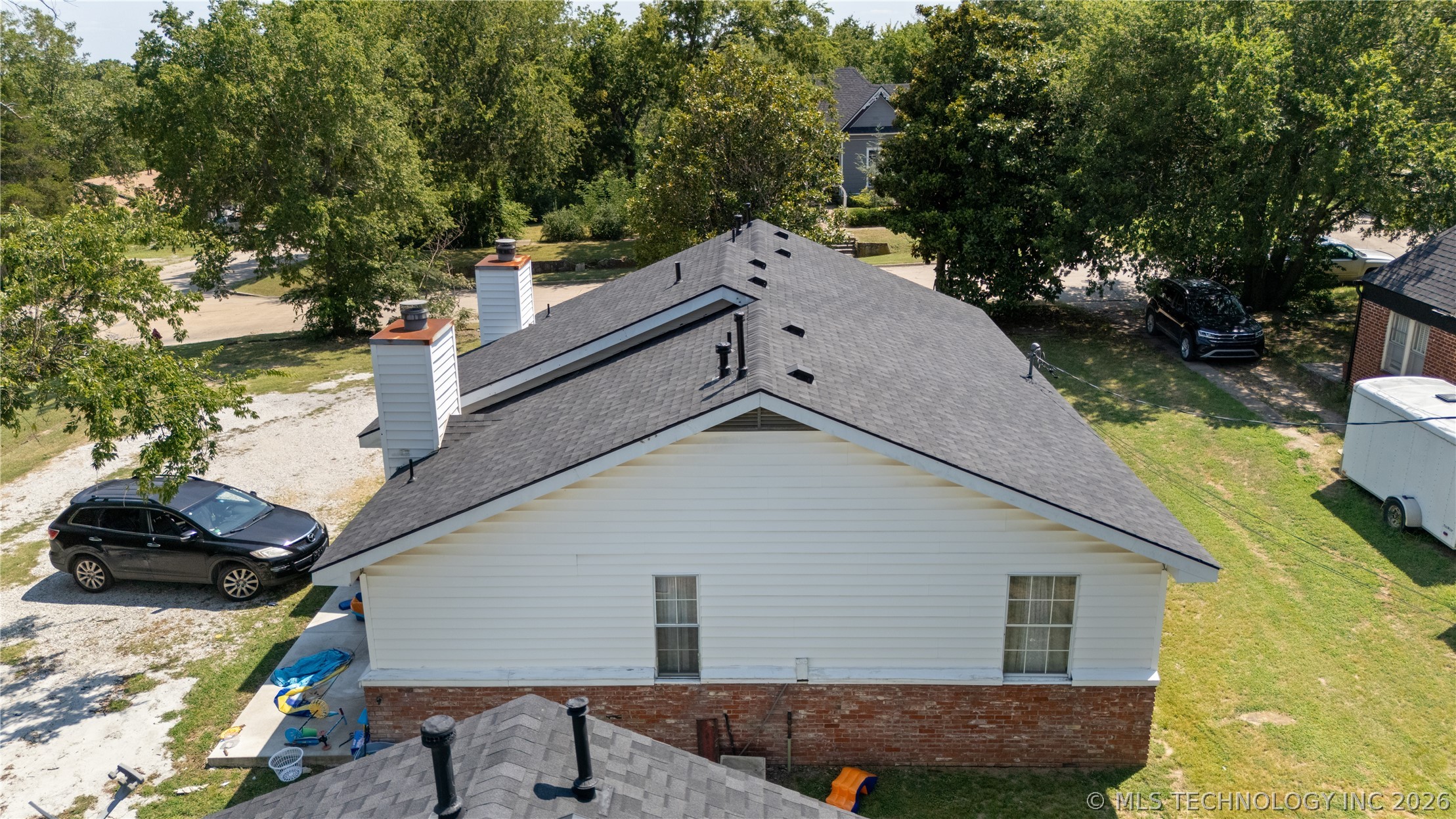 230 E 17th