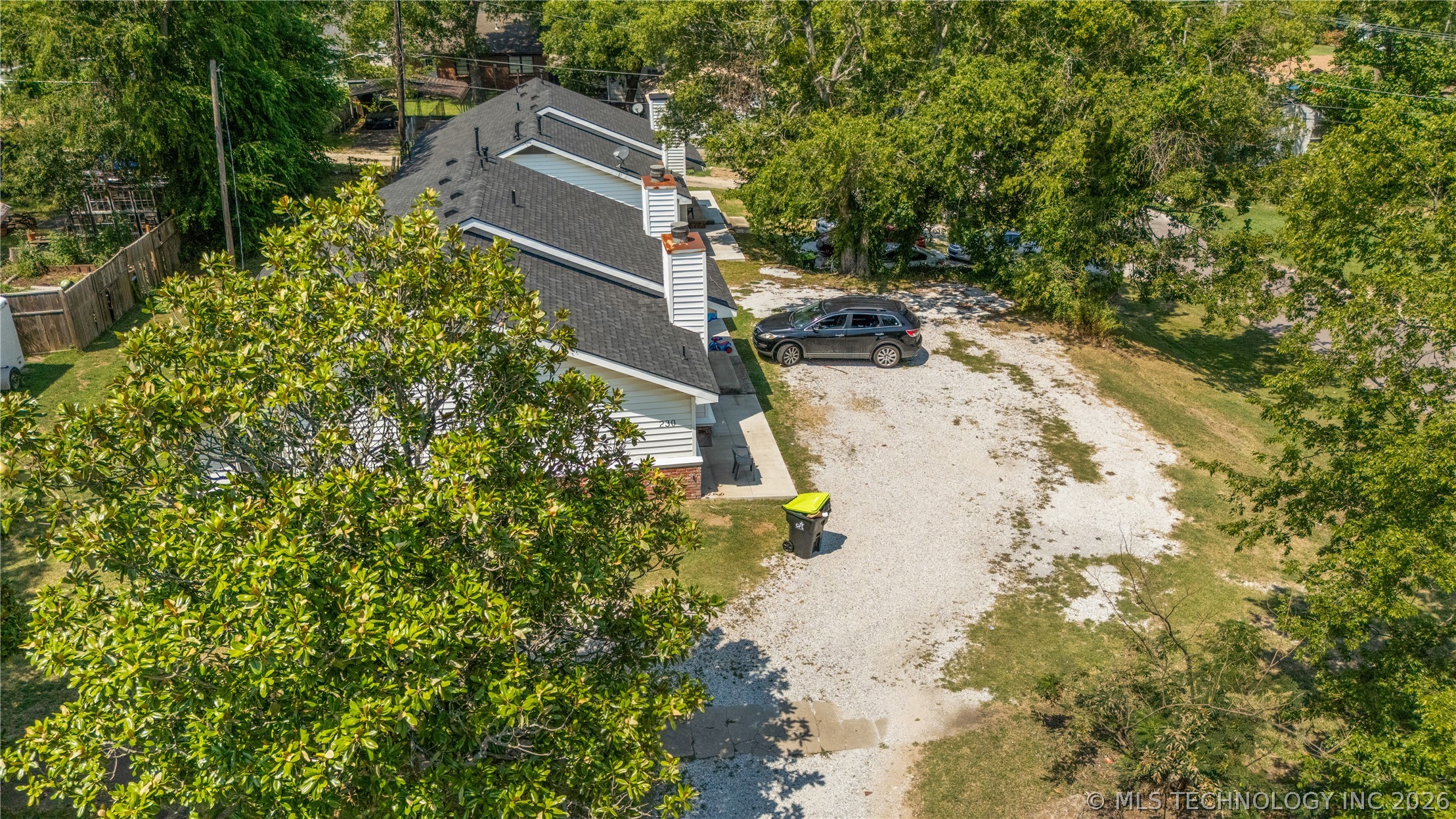 230 E 17th