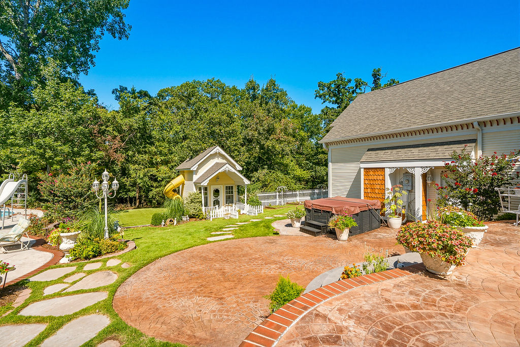 1009 SE County Road
