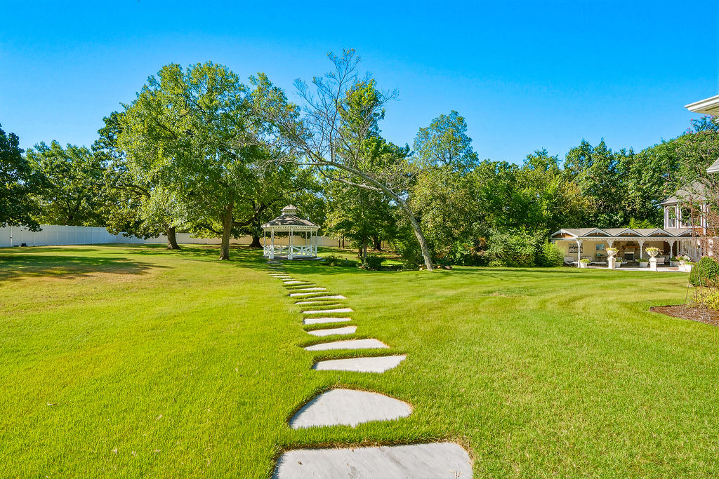 1009 SE County Road