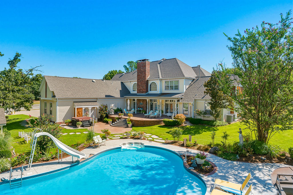 1009 SE County Road