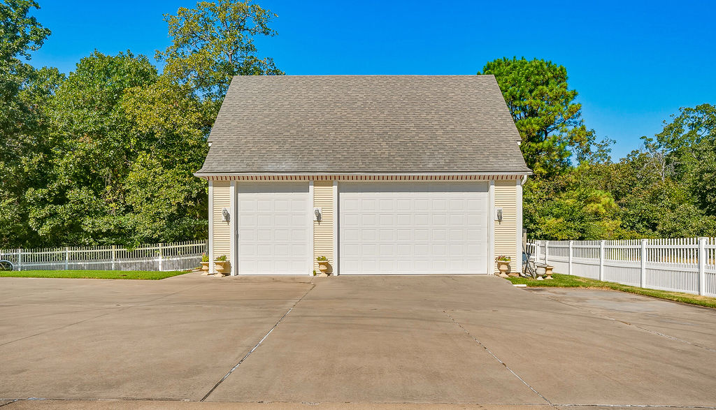 1009 SE County Road