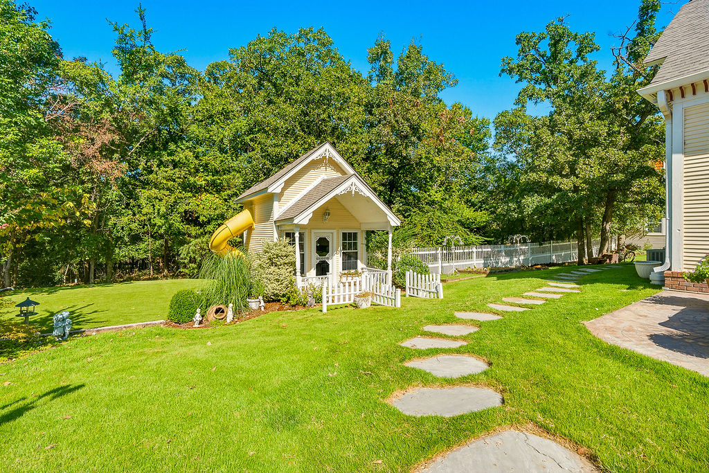 1009 SE County Road