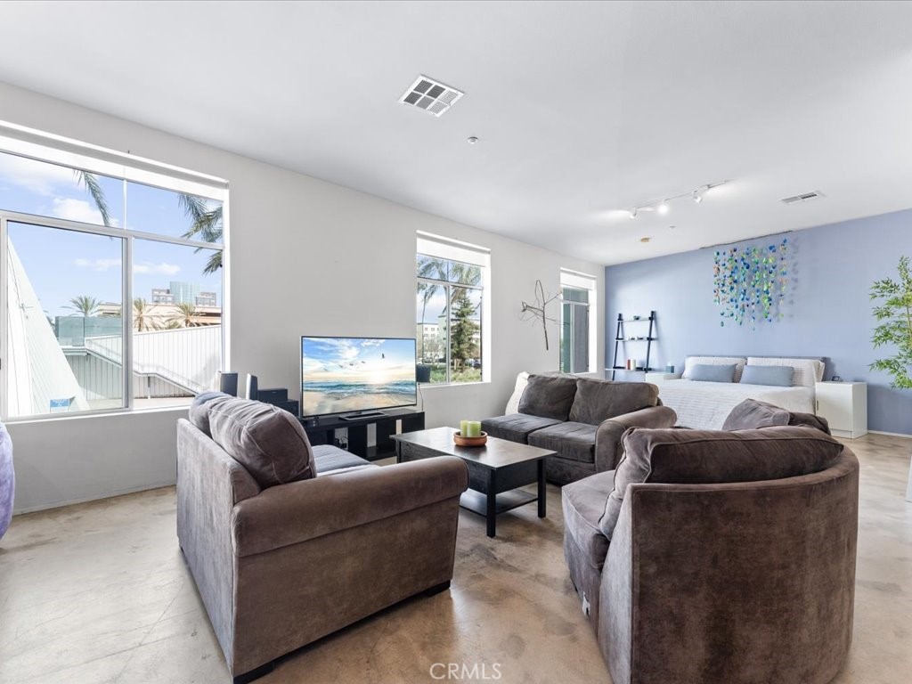 435 W Center Street Promenade 206