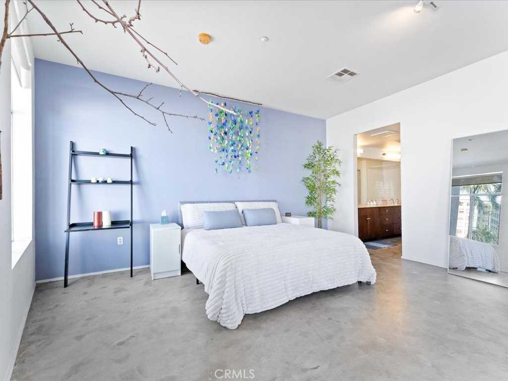 435 W Center Street Promenade 206