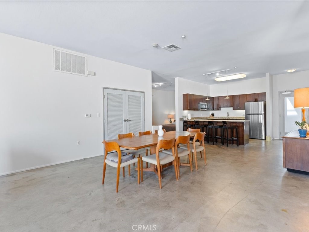 435 W Center Street Promenade 206