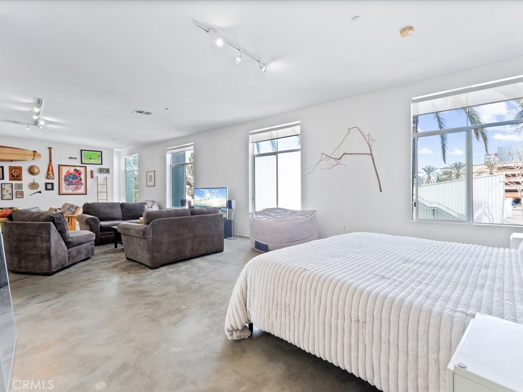 435 W Center Street Promenade 206