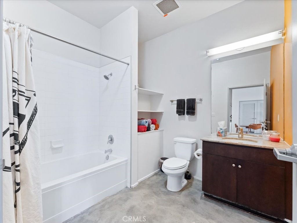 435 W Center Street Promenade 206