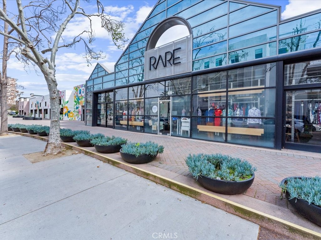 435 W Center Street Promenade 206