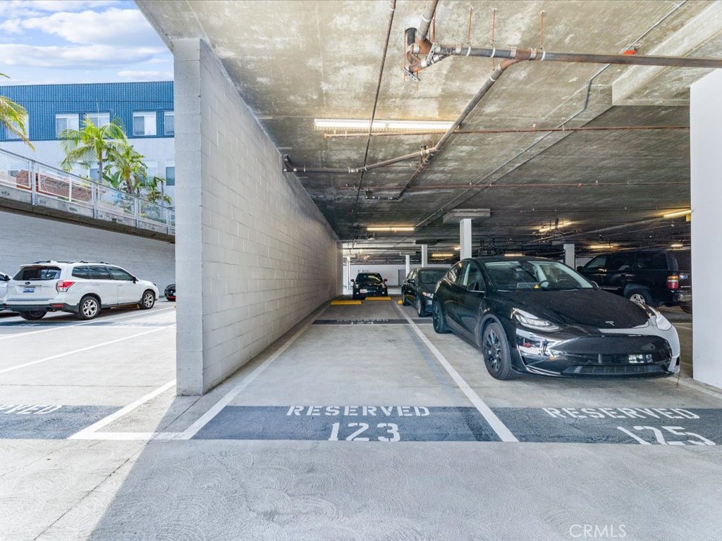 435 W Center Street Promenade 206