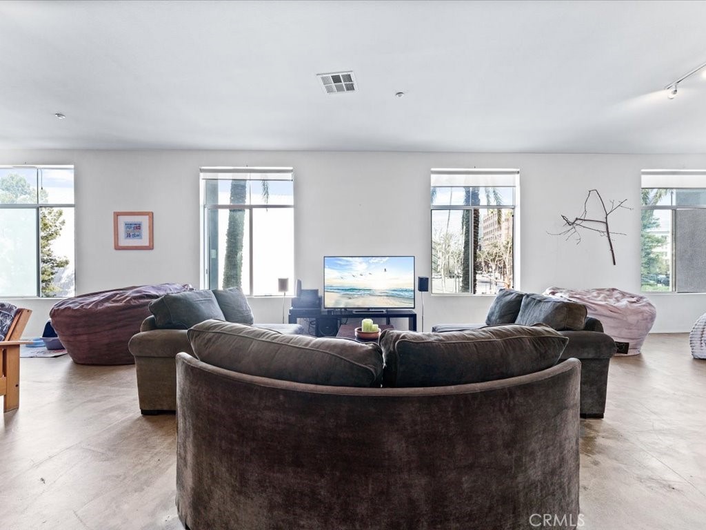 435 W Center Street Promenade 206