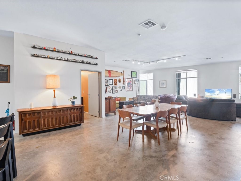 435 W Center Street Promenade 206