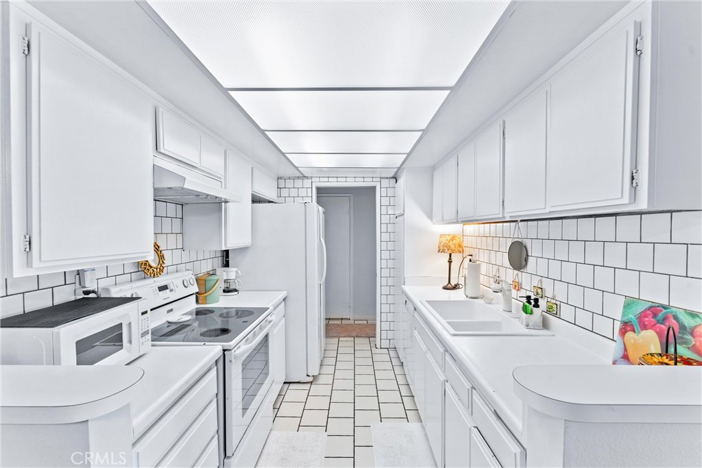 1803 E Ocean Boulevard 302