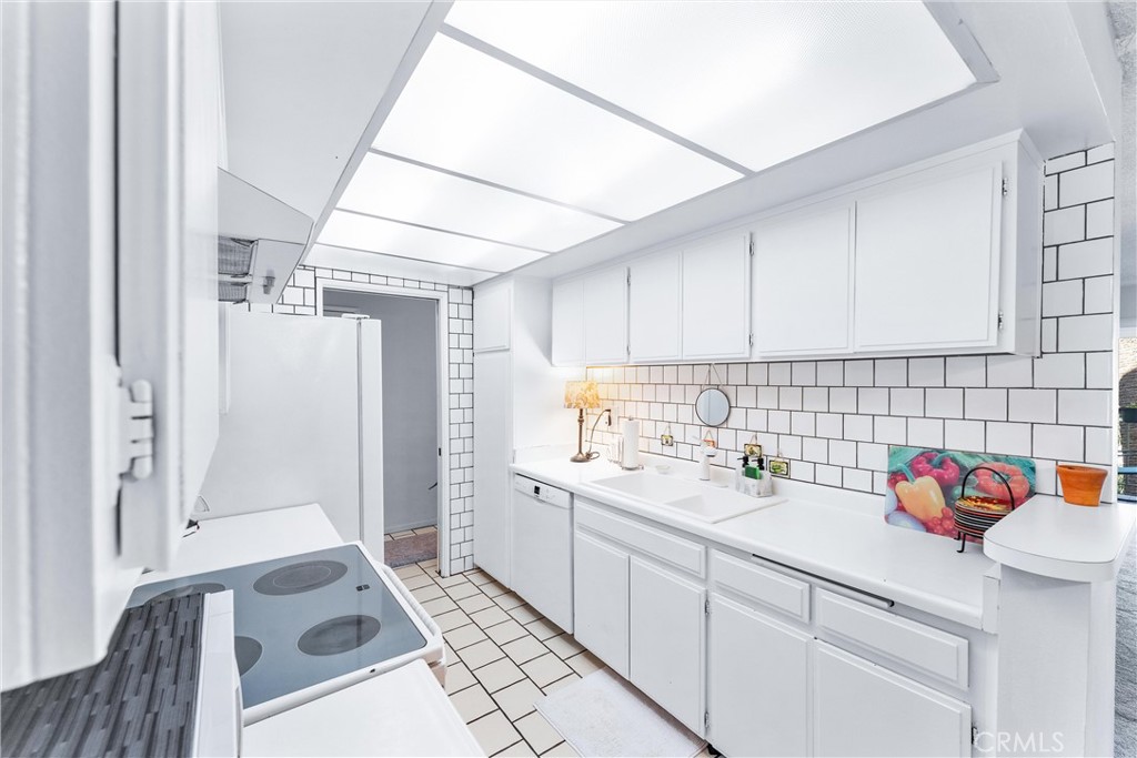 1803 E Ocean Boulevard 302