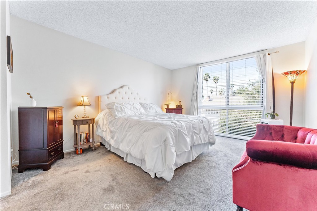 1803 E Ocean Boulevard 302