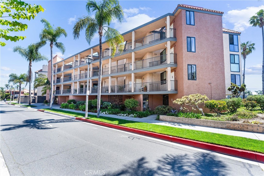 201 Bay Shore Avenue 209