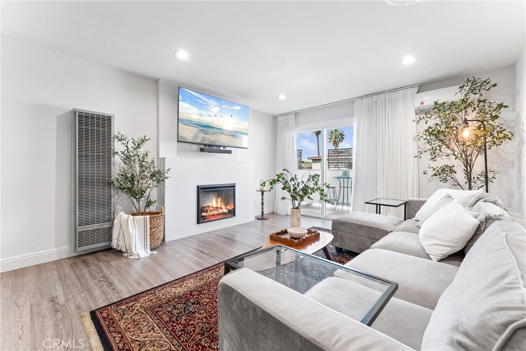 453 Almond Avenue 4