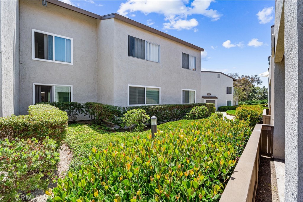 21951 Rimhurst Drive F201