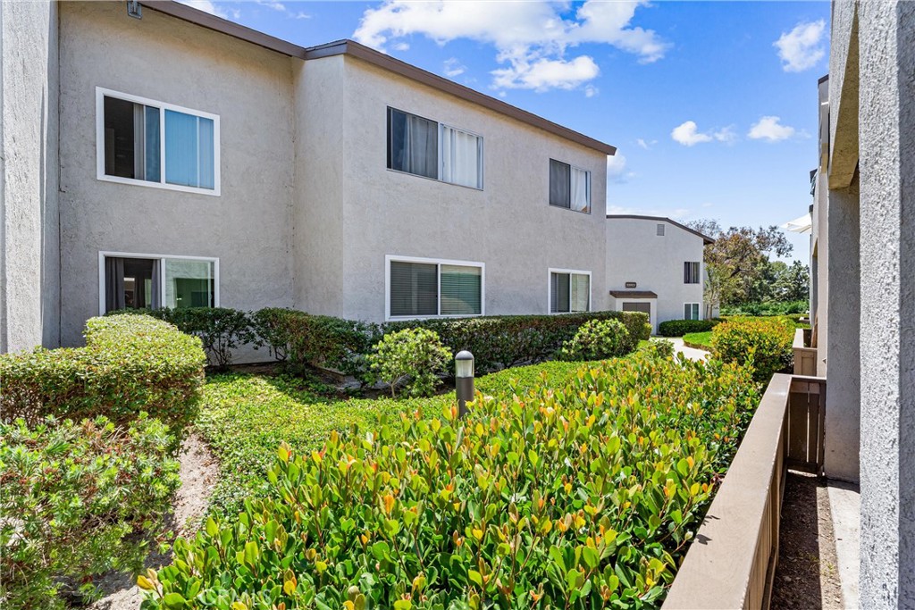 21951 Rimhurst Drive F201