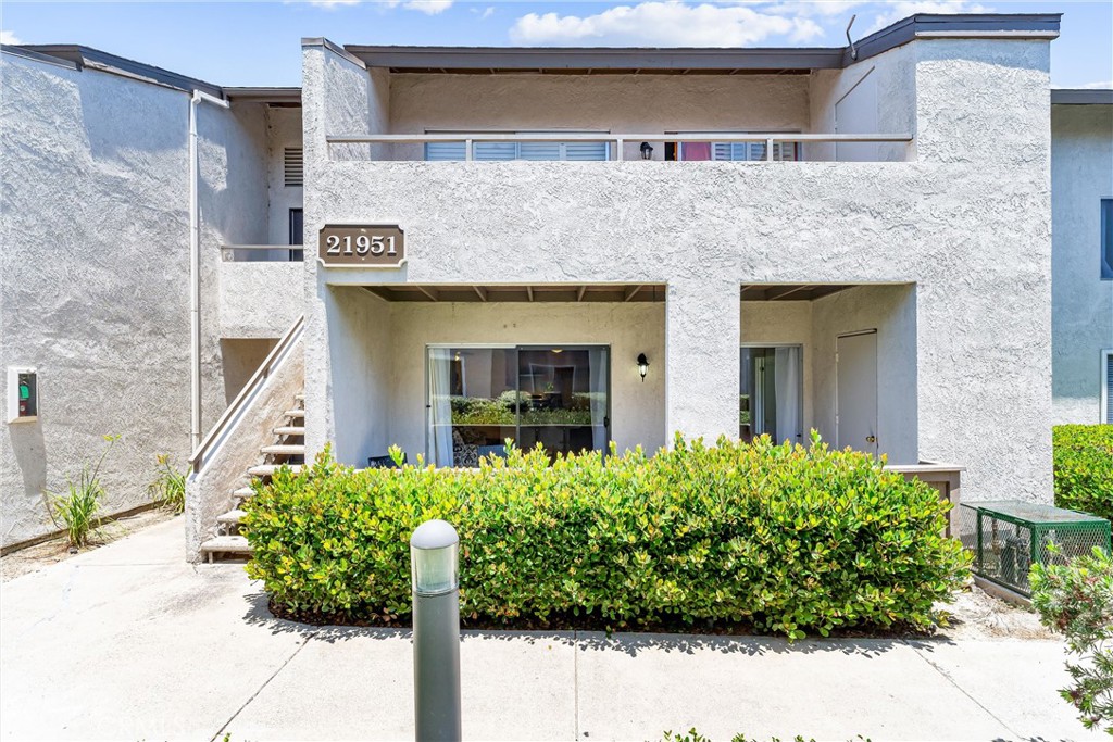 21951 Rimhurst Drive F201