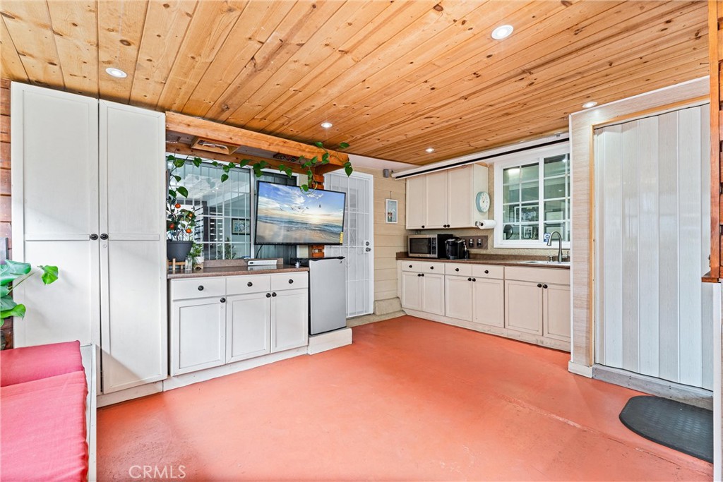 20402 Pioneer Boulevard