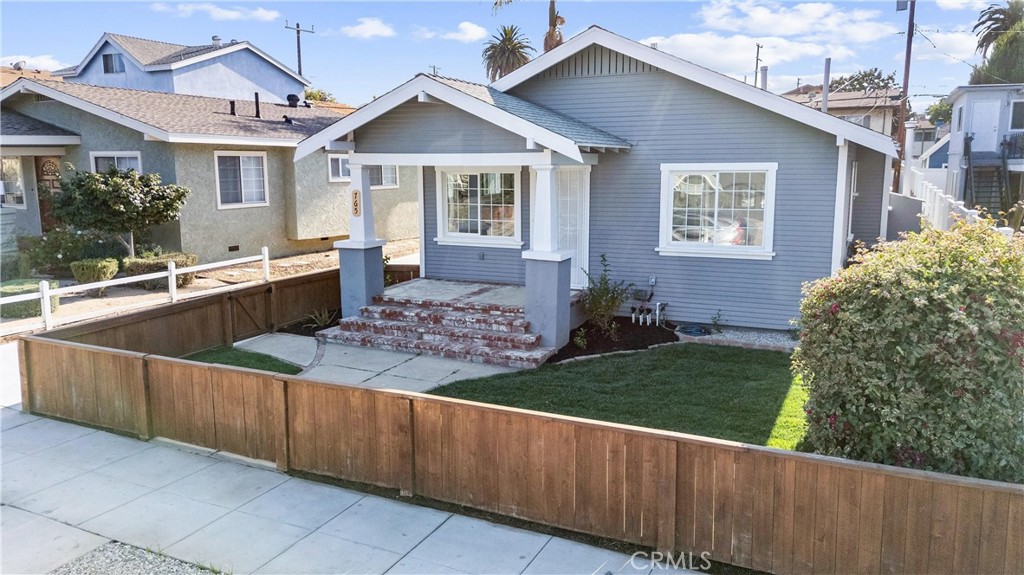 765 Loma Avenue