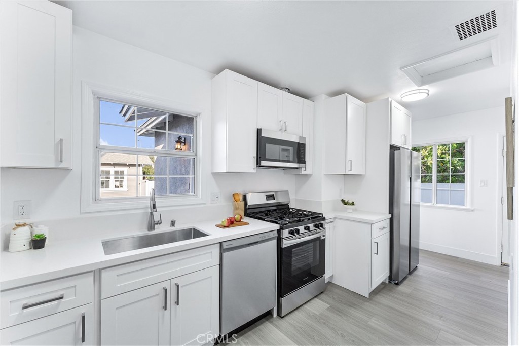 765 Loma Avenue