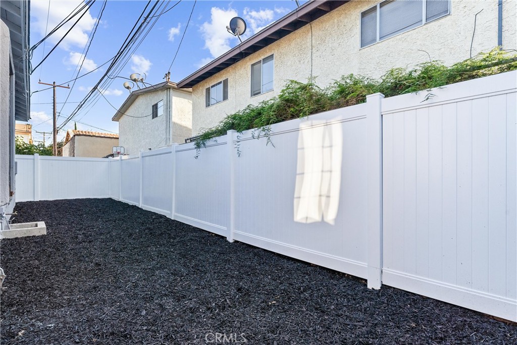 765 Loma Avenue