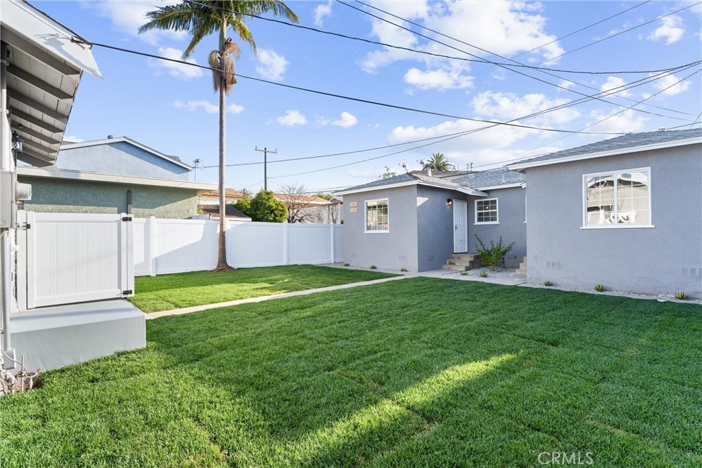 765 Loma Avenue
